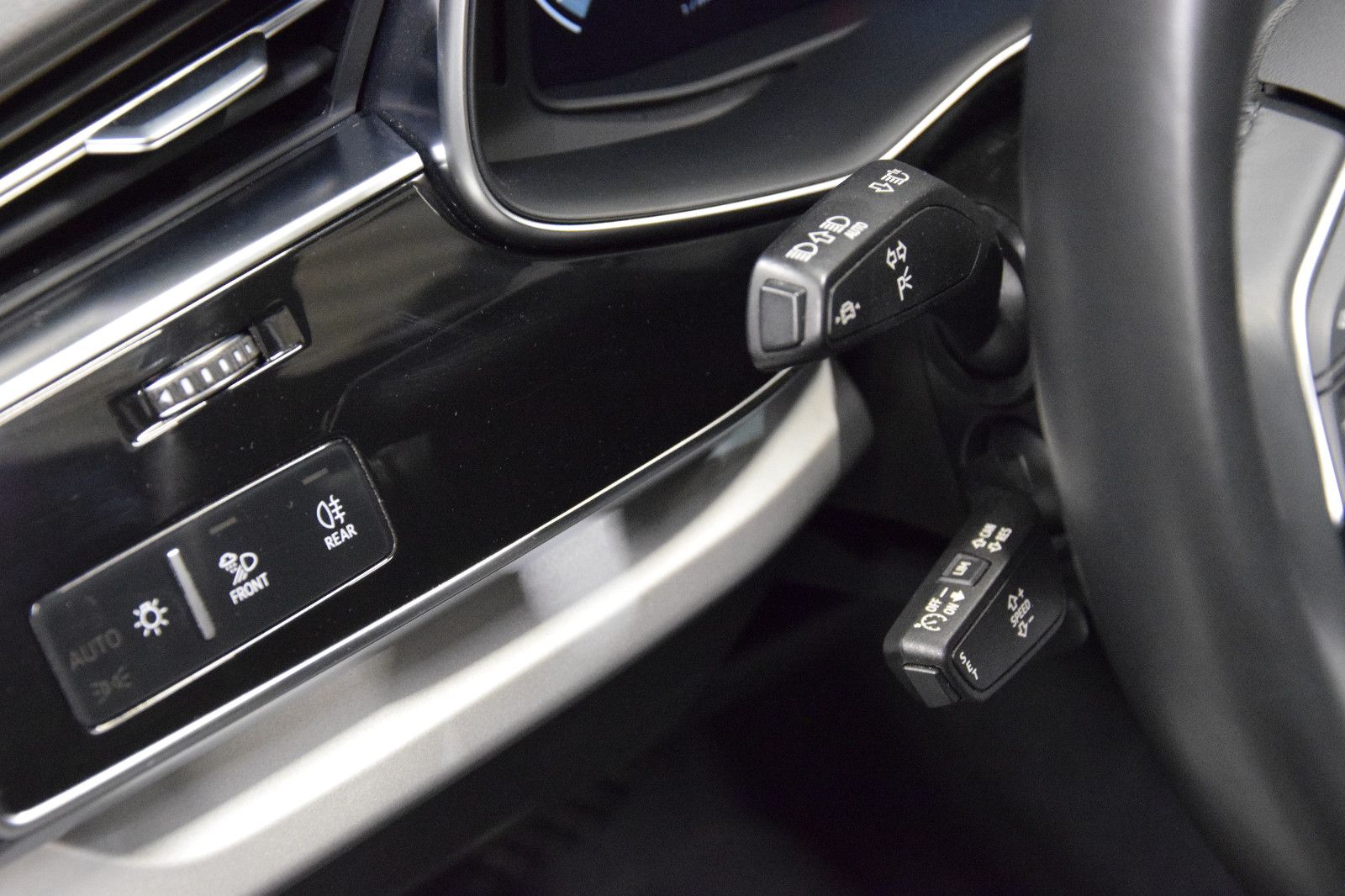 Fahrzeugabbildung Audi Q7 50 TDI quattro S line Pano Luft Massage 22"