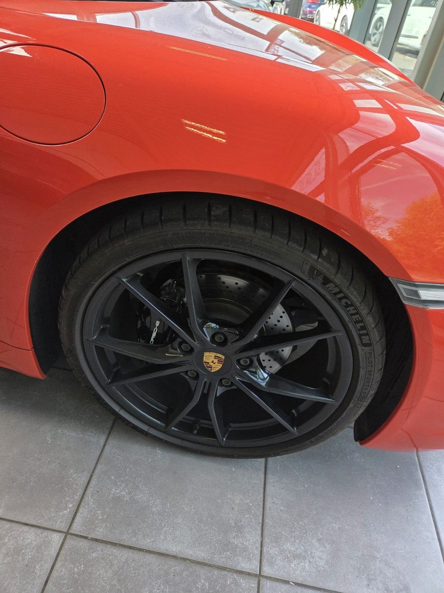 Fahrzeugabbildung Porsche Boxster/718/Lava-Orange/Sport Chrono/20 ZOll