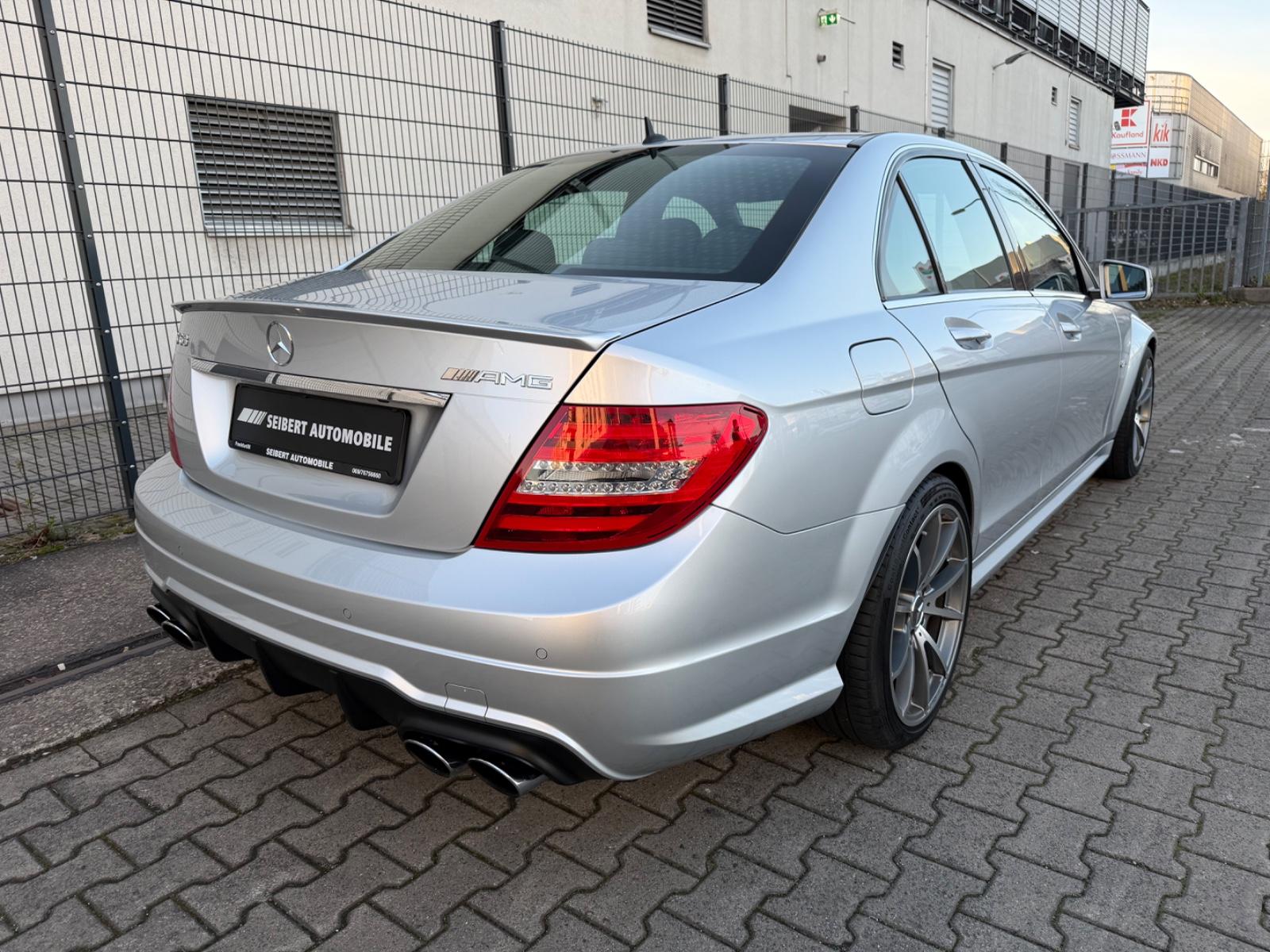 Mercedes-Benz C 63 AMG RFK/H&K/GSD/LEDER/MEMORY