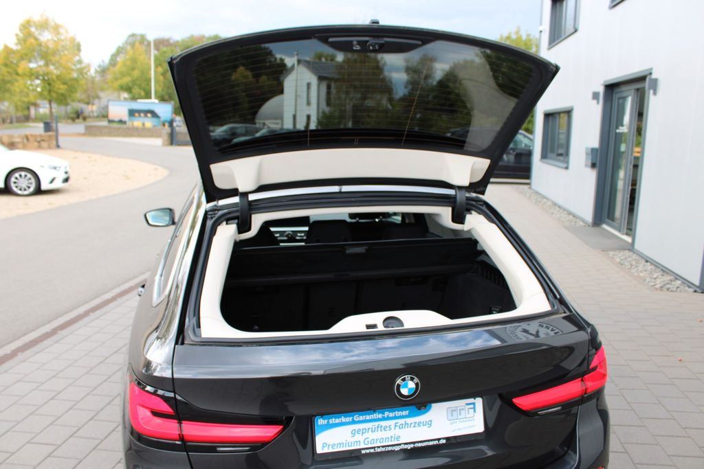 BMW 520d xDrive Touring AUT LED AHK NAVI LEDER LIVE