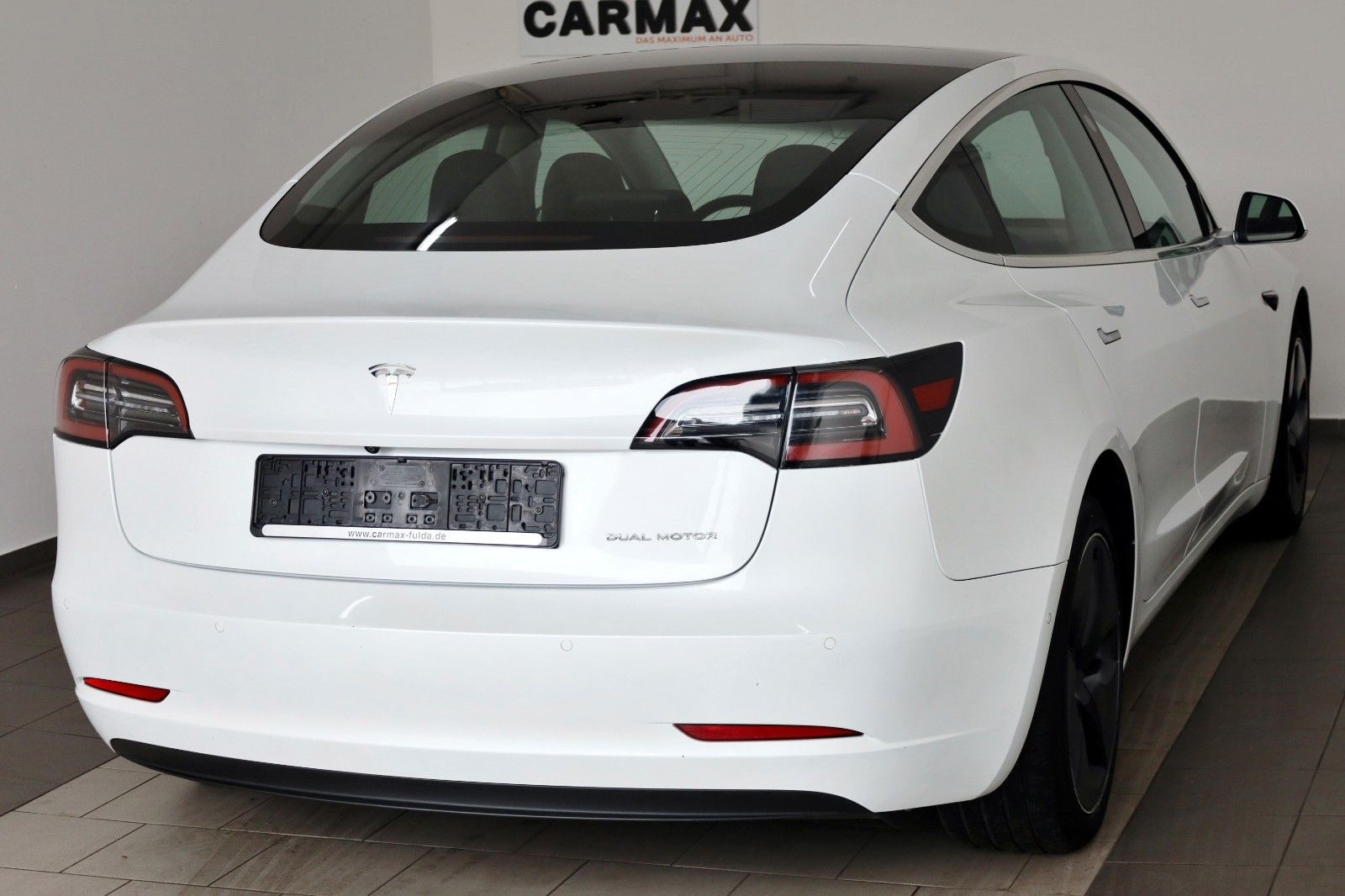 Fahrzeugabbildung Tesla Model 3 Long Range Dual AWD,ACC,360Kam.,Panorama