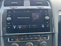 Fahrzeugabbildung Volkswagen Golf VII Variant Comfortline Navi Sitzh. AHK