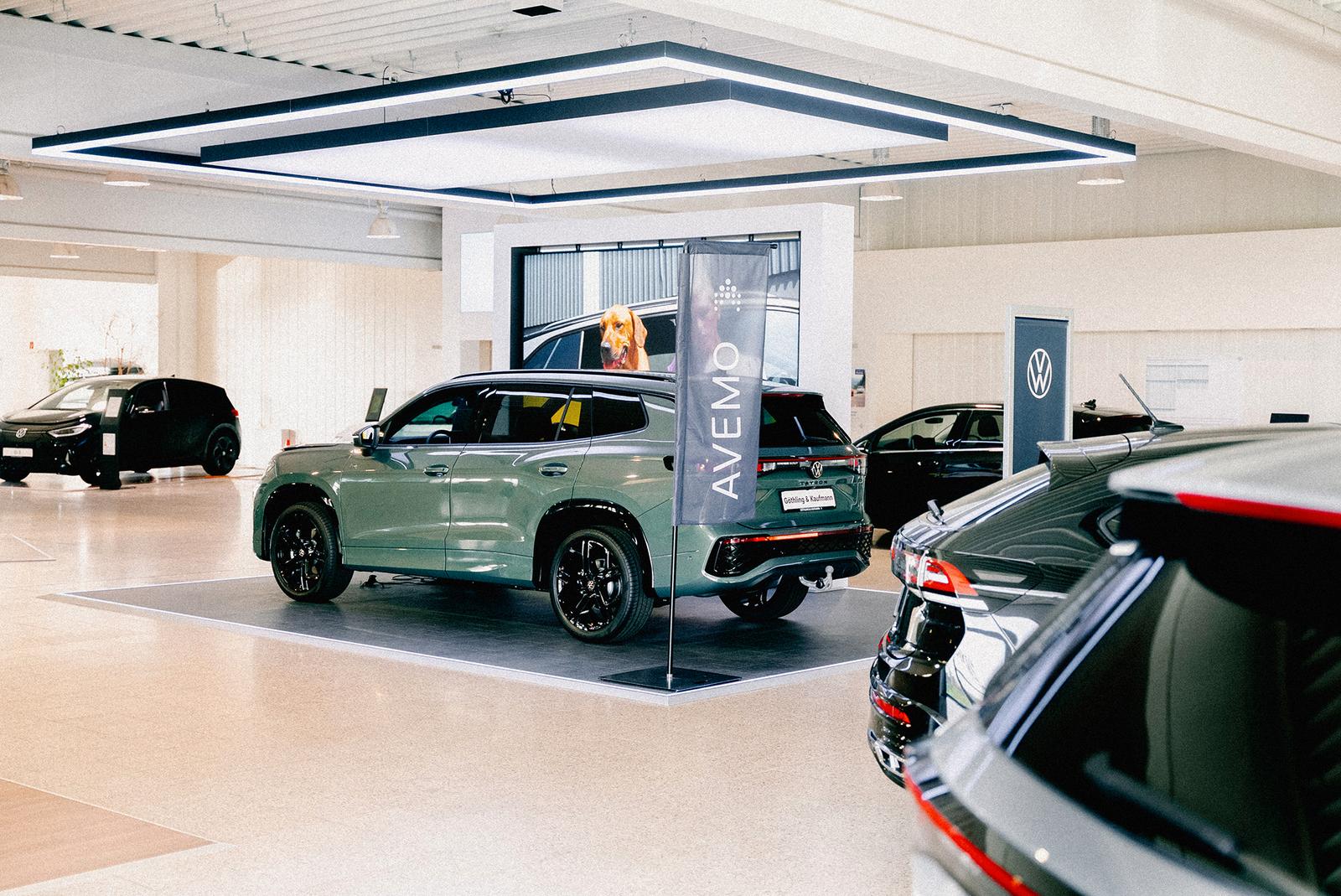 showroom-image-bottom