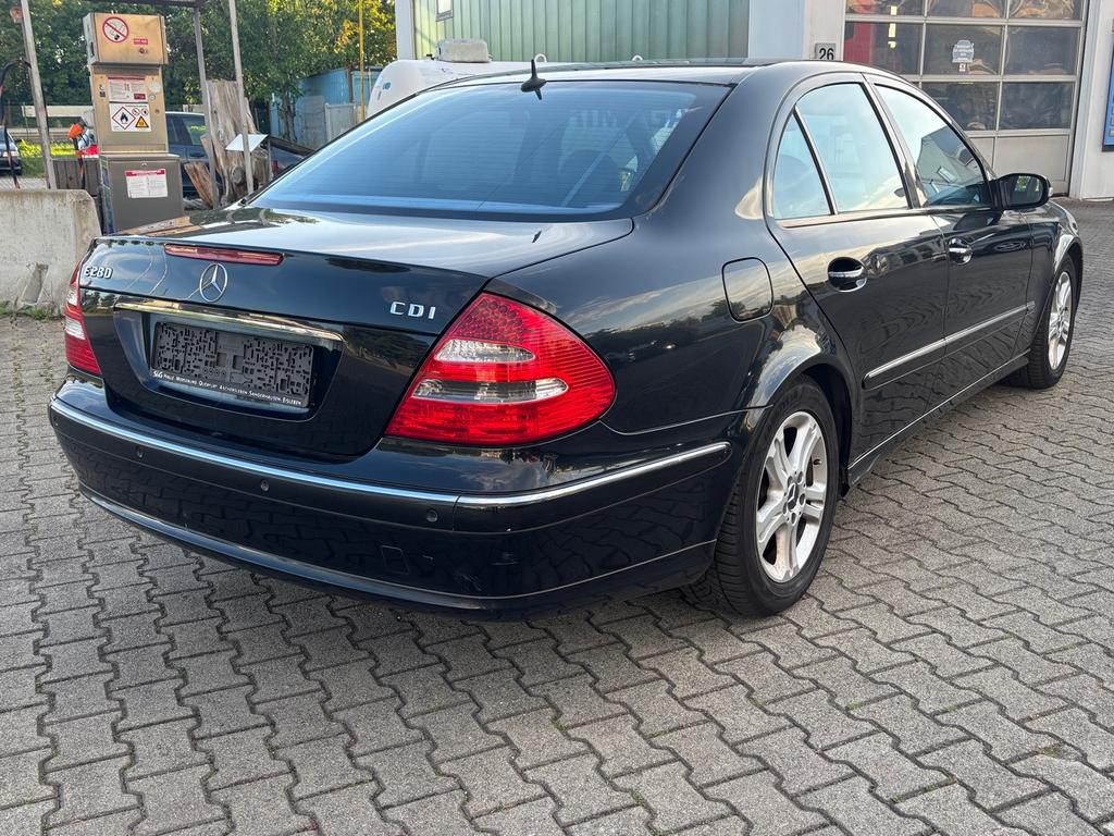 Mercedes-Benz E 280
