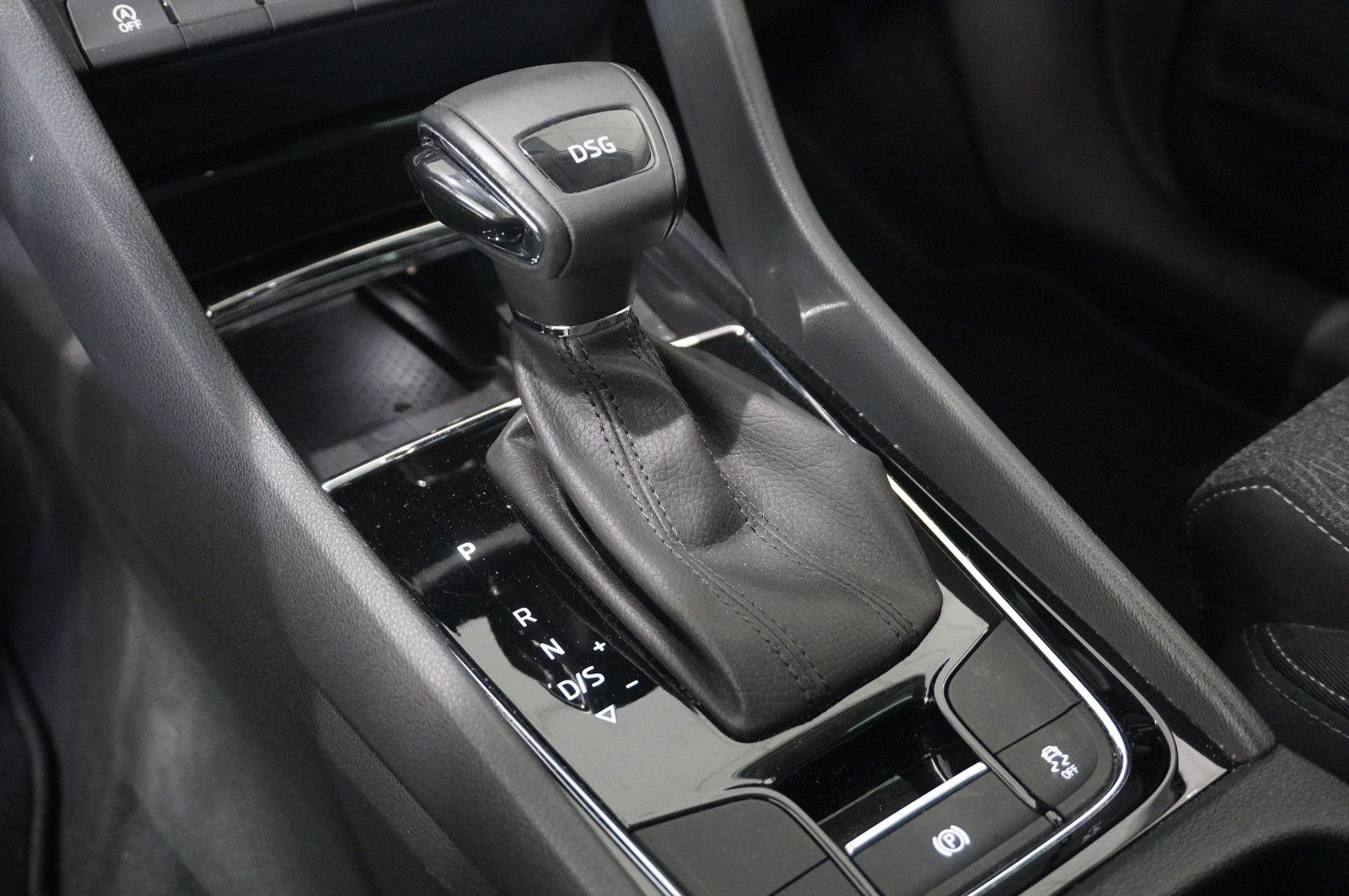 Fahrzeugabbildung SKODA Kodiaq 2.0D STYLE 7-SITZ NAVI/LED/KAMERA/ACC/AHK