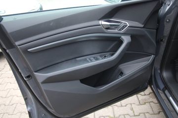 Audi Q8 e-tron - 12