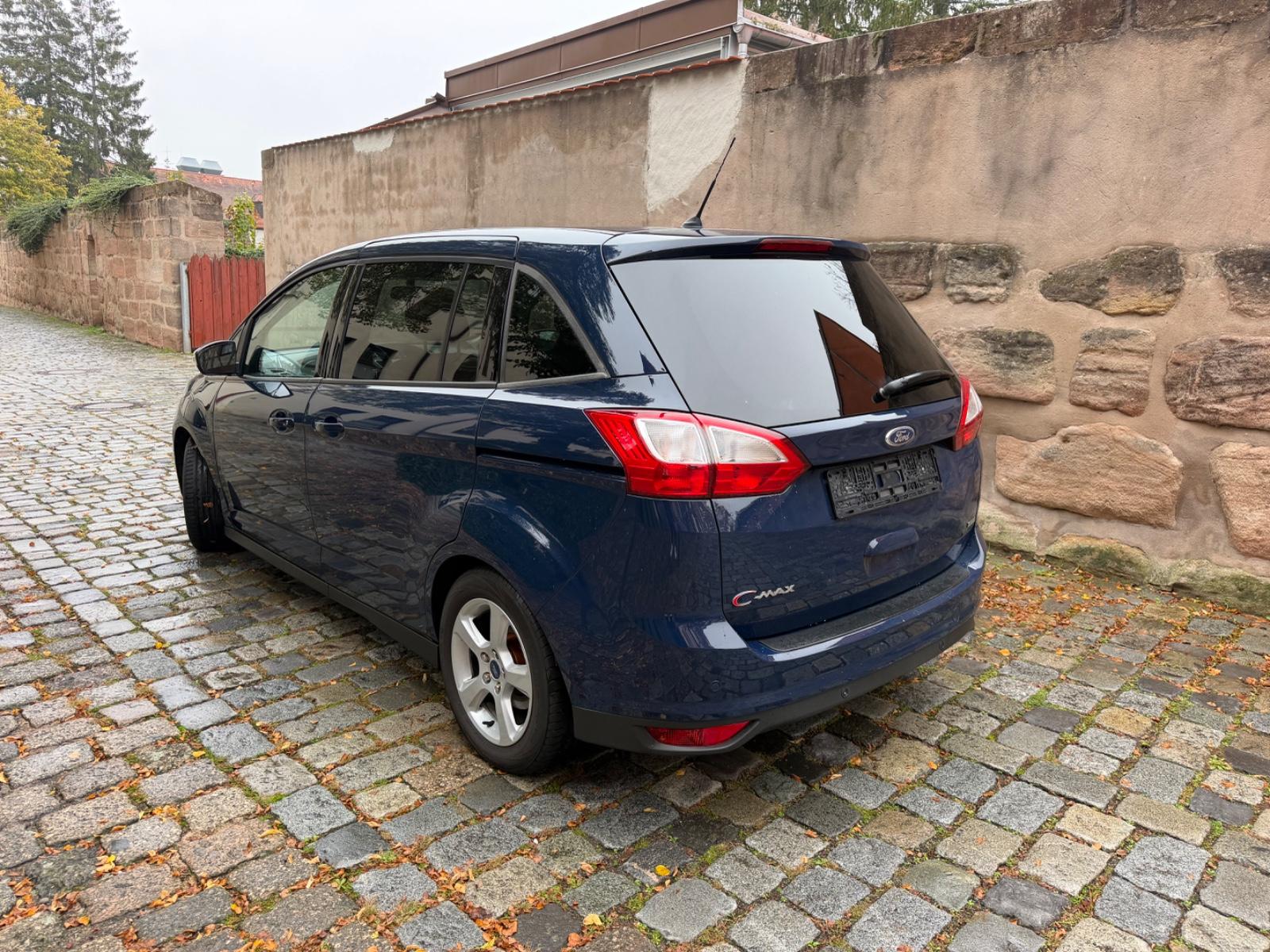 Ford Grand C-Max Trend/ZAHNRIEMEN/SHZG/PDC/2.HAND/