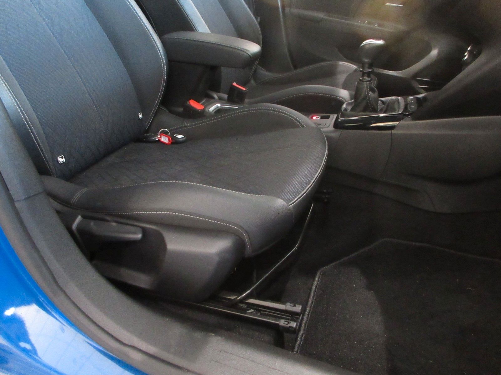 Fahrzeugabbildung Opel Corsa F Elegance 1.2T LED/NAVI/PDC/VIRTUAL/ALU