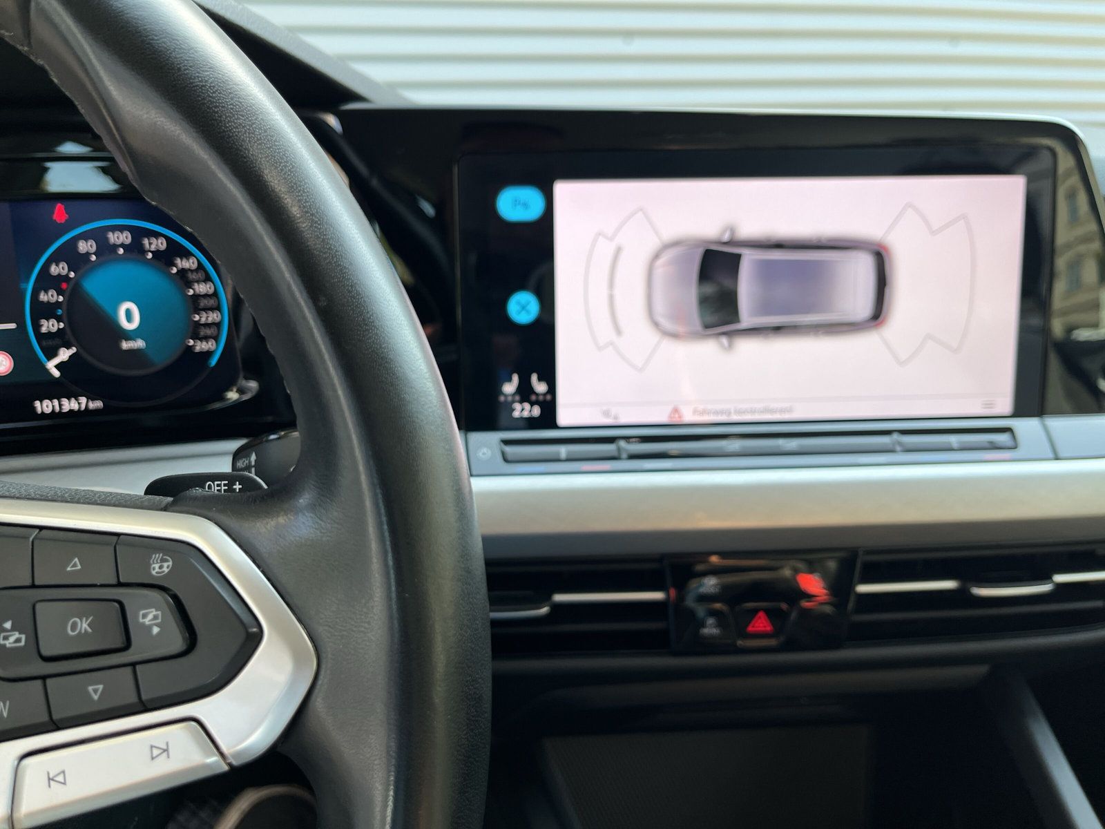 Fahrzeugabbildung Volkswagen Golf VIII Variant 2.0 TDI DSG Life ACC NAVI SHZ