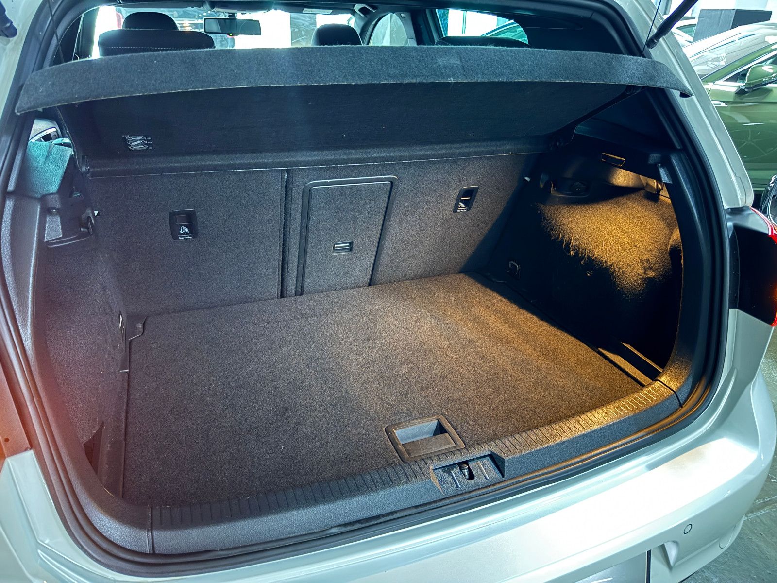 Fahrzeugabbildung Volkswagen Golf VII GTD DCC LED 1.HAND VW SCHECKHEFT EURO 6