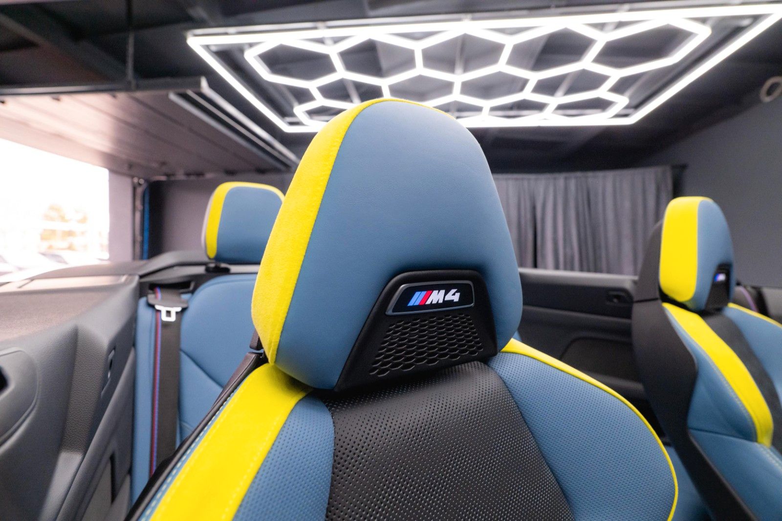 Fahrzeugabbildung BMW M4 Cabrio xDrive Competition AC Schnitzer LASER