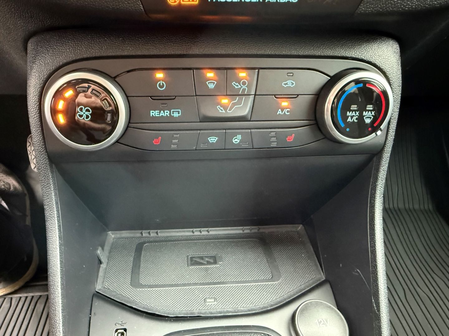 FORD Fiesta Cool Connect C & Navi LED Apple CarPlay A - Image 24