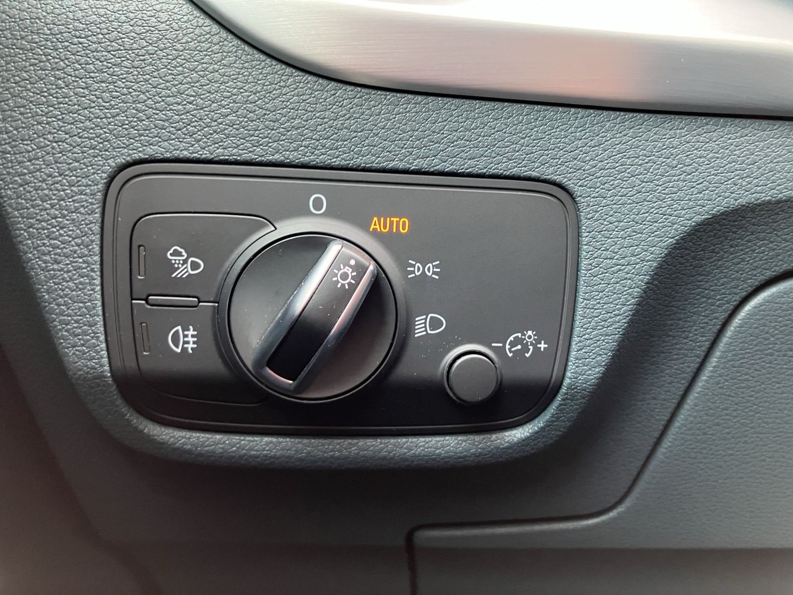 Fahrzeugabbildung Audi Q2 TFSI quattro S tronic LED SHZ APS Plus