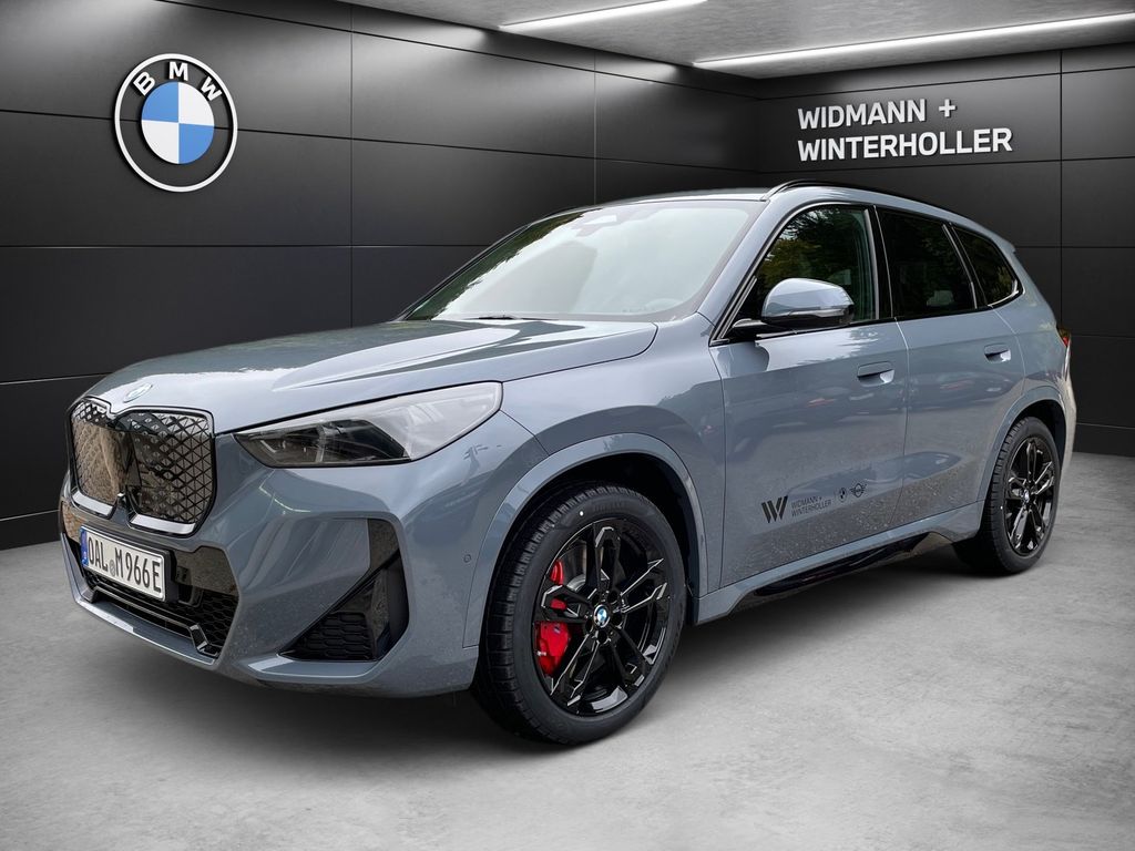 BMW iX1 xDrive30 M-Sport 360° ACC AHK AUT HUD Kam. L