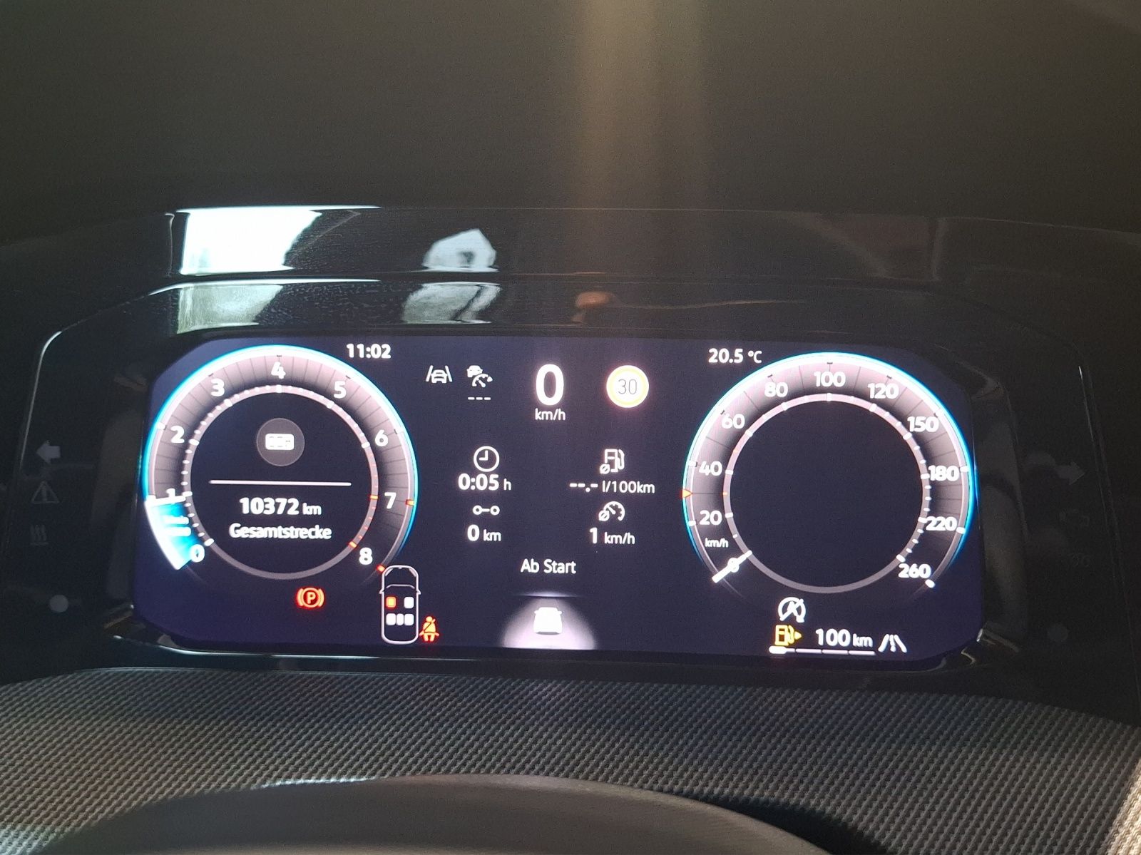 Fahrzeugabbildung Volkswagen Golf VIII Variant TSI R-Line Standhzg. LEDplus N