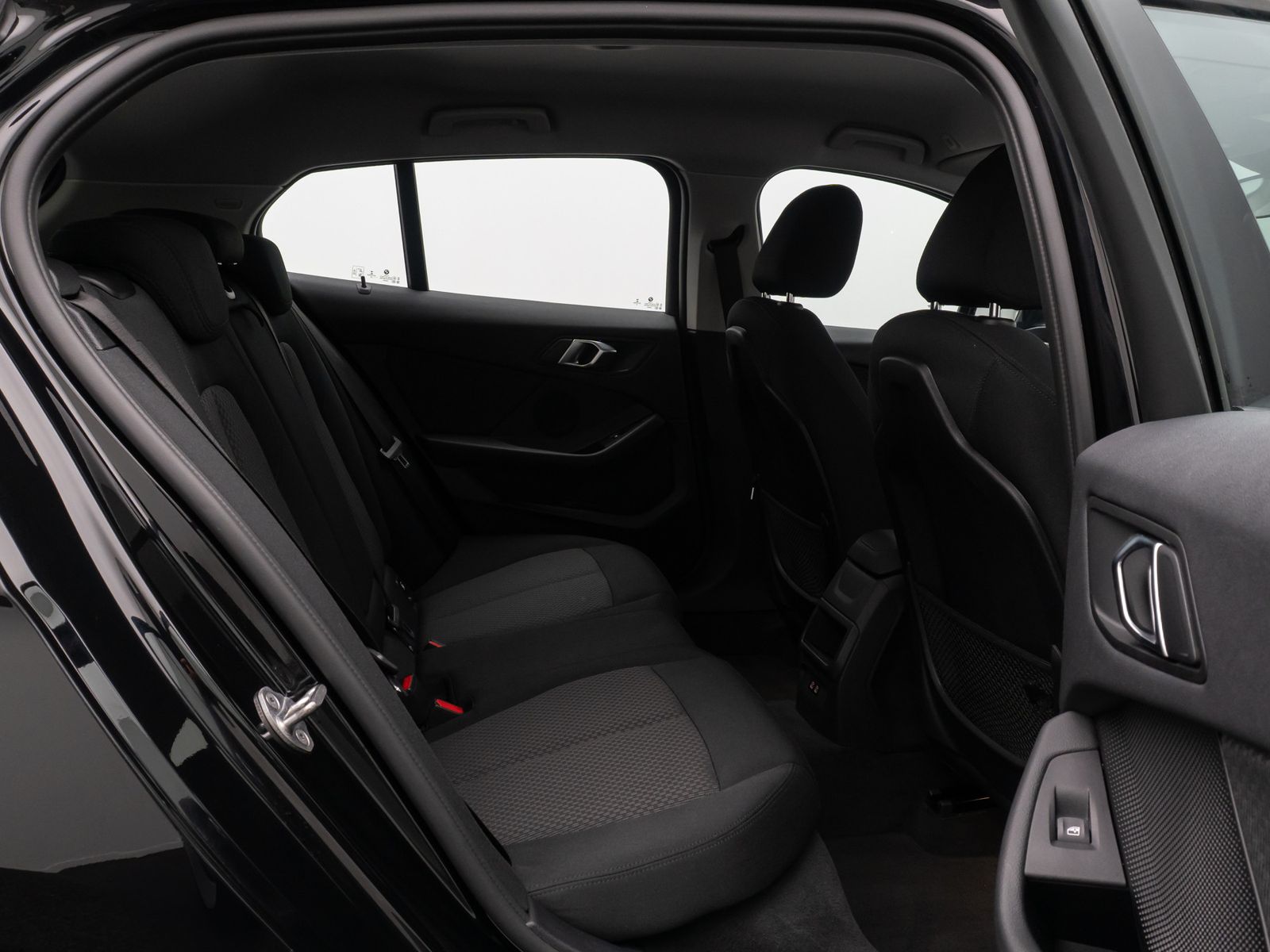 Fahrzeugabbildung BMW 118i GeschwindigReg LED PDC CockpitPro DAB WLAN