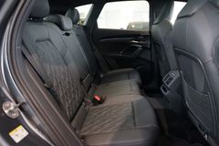 AUDI Q5 e-Hybrid quattro | Tech pro | Pano | Carbon AUDI Q5 e-Hybrid quattro | Tech pro | Pano | Carbon