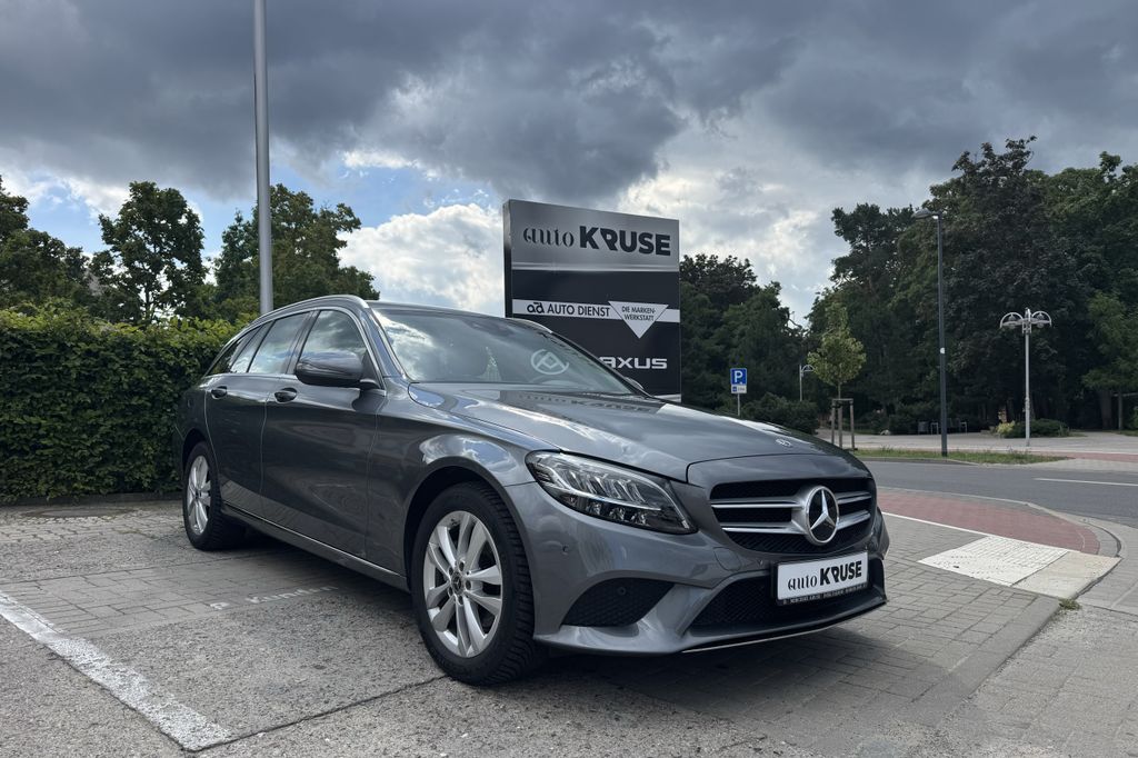 Image of Mercedes-Benz C 200