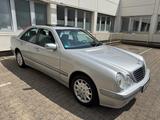Mercedes-Benz E 280 w210 Tüv Inspektion neu youngtimer  - Mercedes-Benz: W210