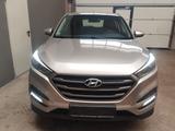 Hyundai Tucson blue Classic 2WD - Hyundai Tucson Classic mit Diesel-Antrieb