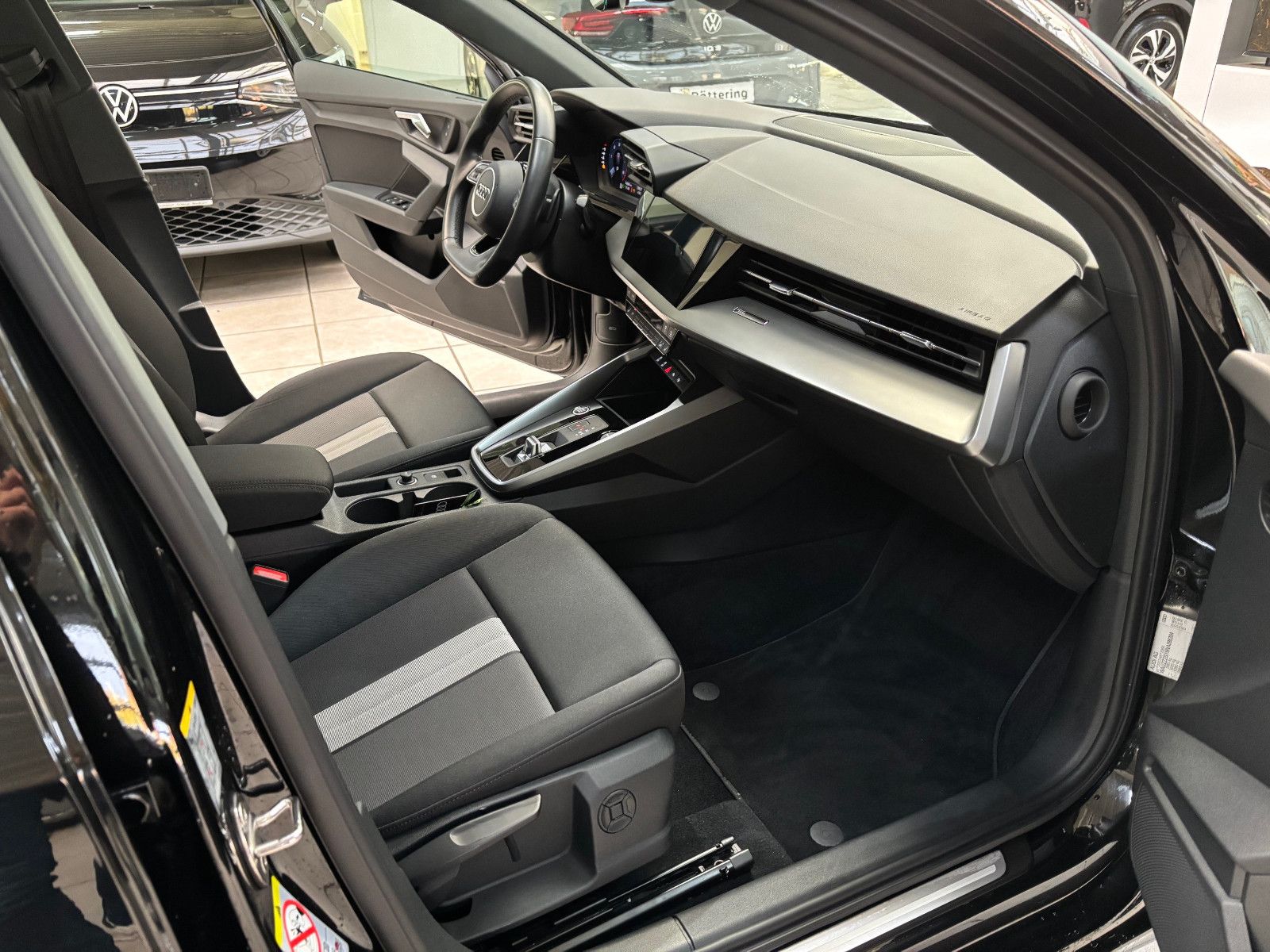 Fahrzeugabbildung Audi A3 Sportback 35 TDI advanced LED+KAMERA+NAVI+GRA