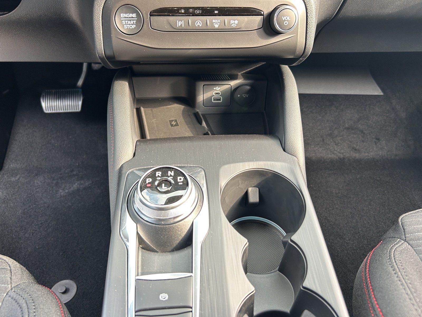 Fahrzeugabbildung Ford Focus ST-Line X Winter Pak. B+O HUD 18 Zoll PDC
