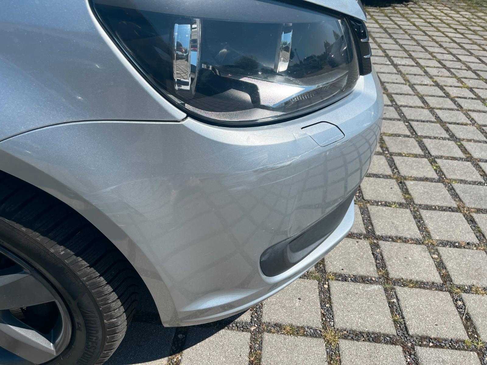 Volkswagen Touran 2011 — photo 19