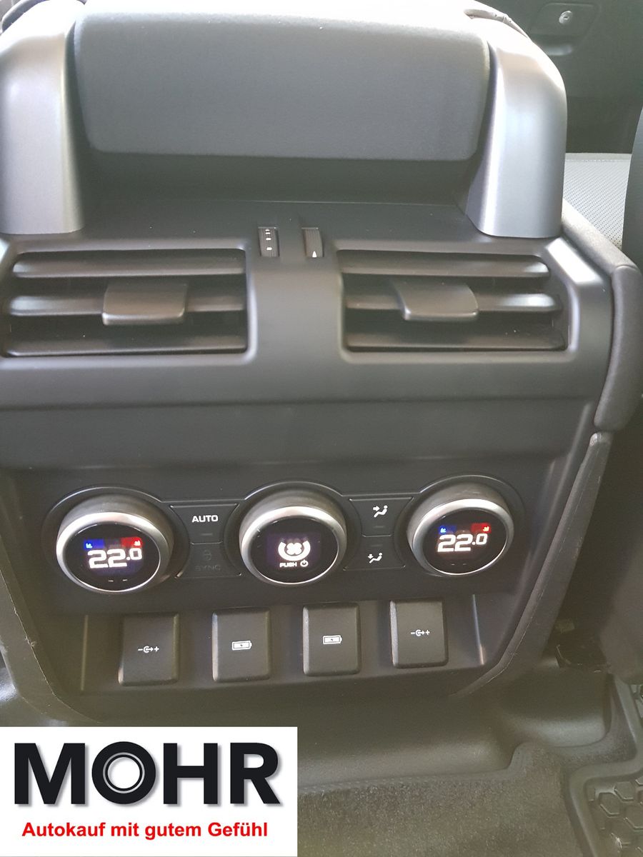 Land Rover Defender 110 D240S Autom AHK Kamera Winterpak foto 18