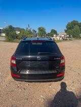 Skoda Octavia 2.0 TDI DSG 4x4 Combi - Skoda Octavia Gebrauchtwagen in Mannheim
