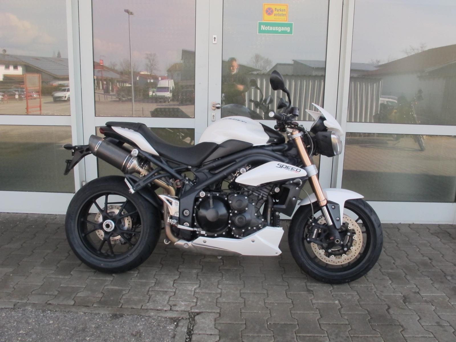 Triumph Speed Triple 1050 ABS, Reifen + Kundendienst NEU