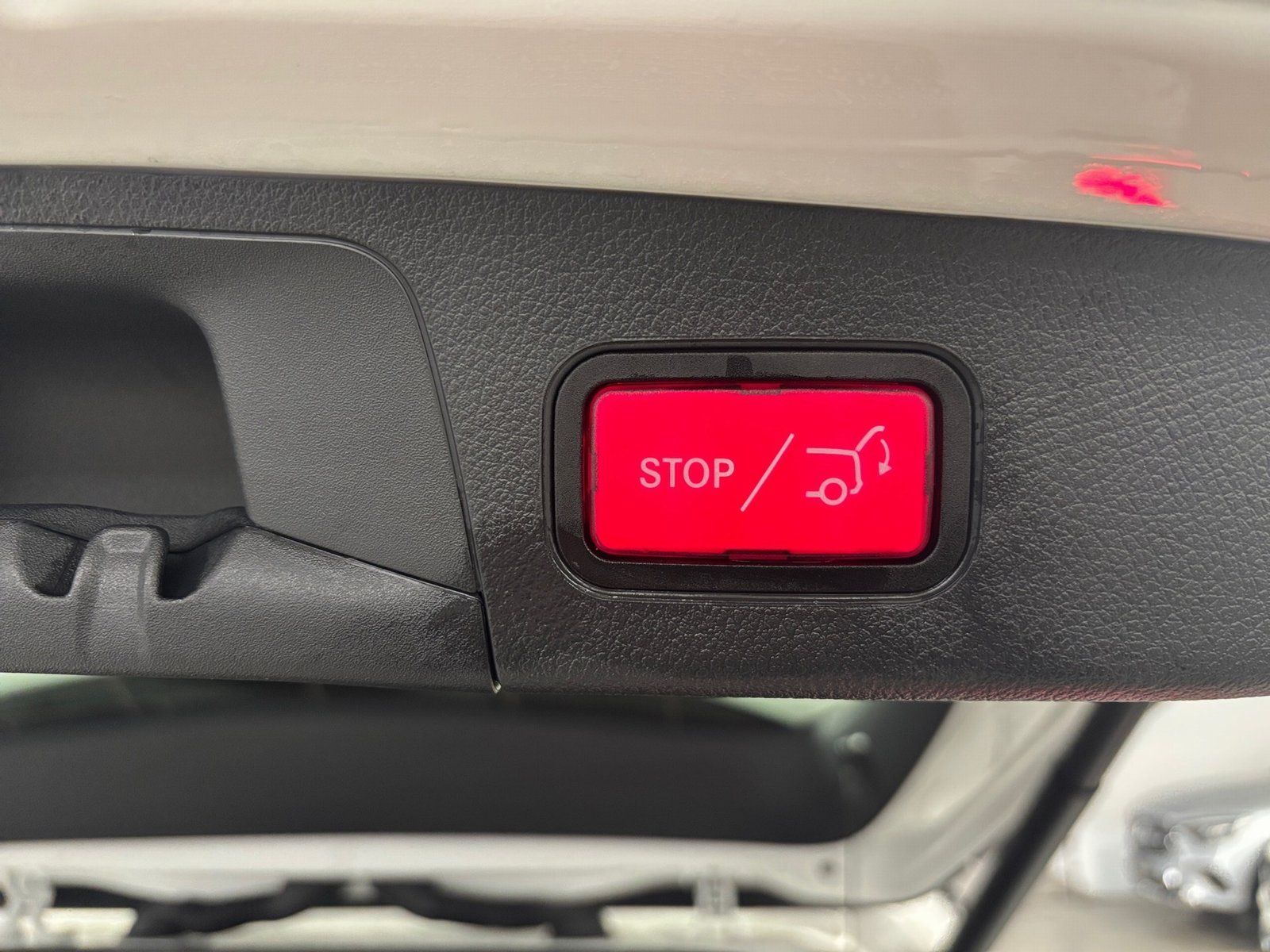 Fahrzeugabbildung Mercedes-Benz GLA 200 Progressive*Pano*Distro*Totwink*LED*Kam*