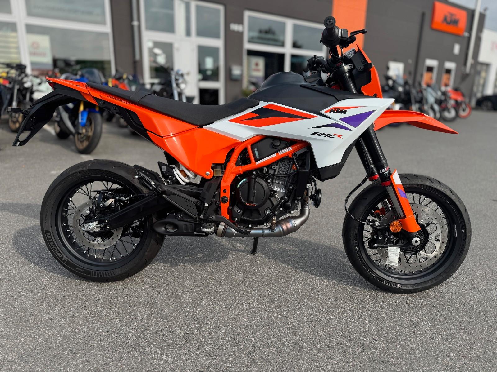 KTM 390 SMC R