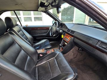 Mercedes E 220 - 10