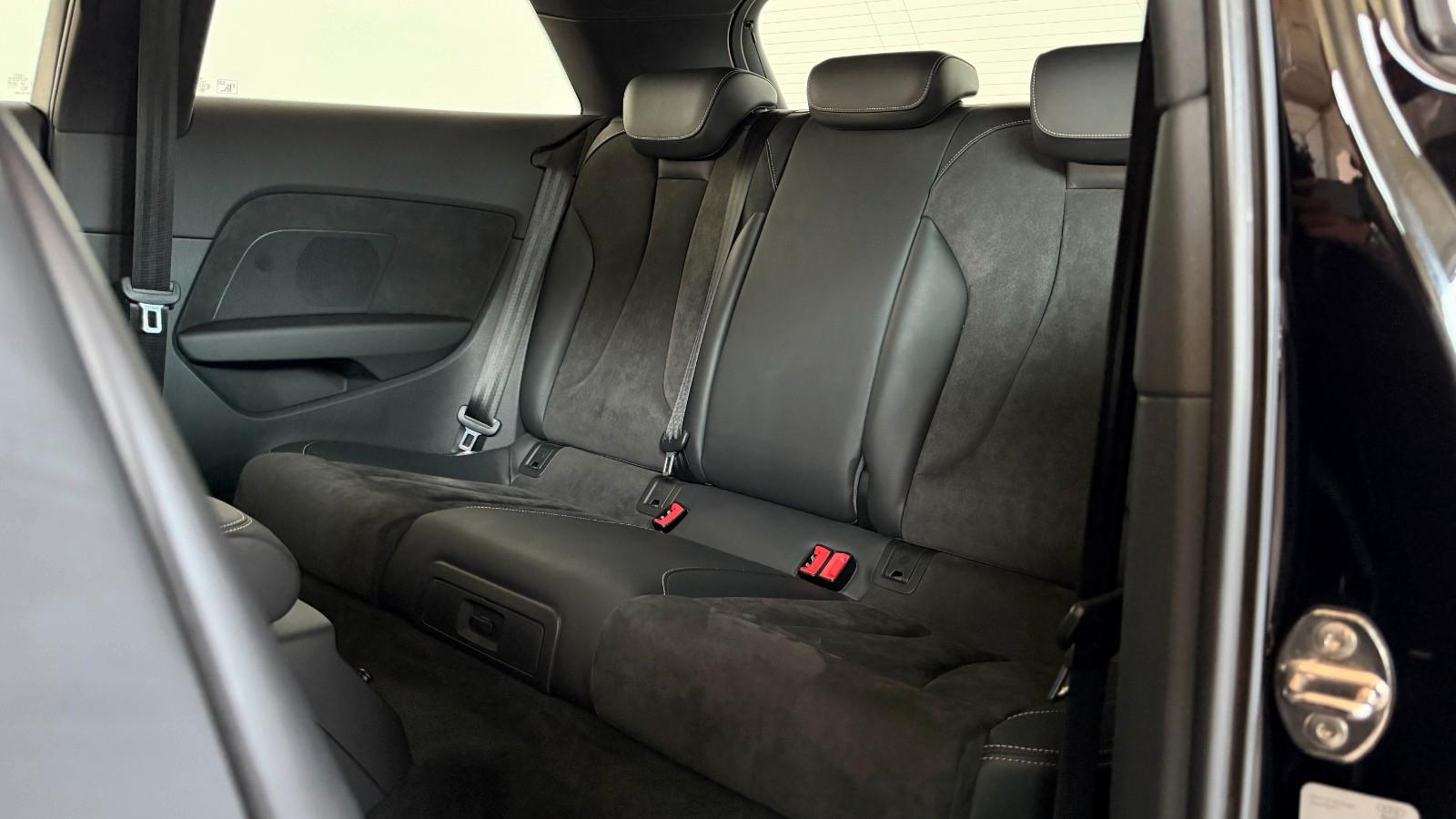 Audi S3 8V 2.0 TFSI QUATTRO 1.HAND SCHECKHEFT 8FACH