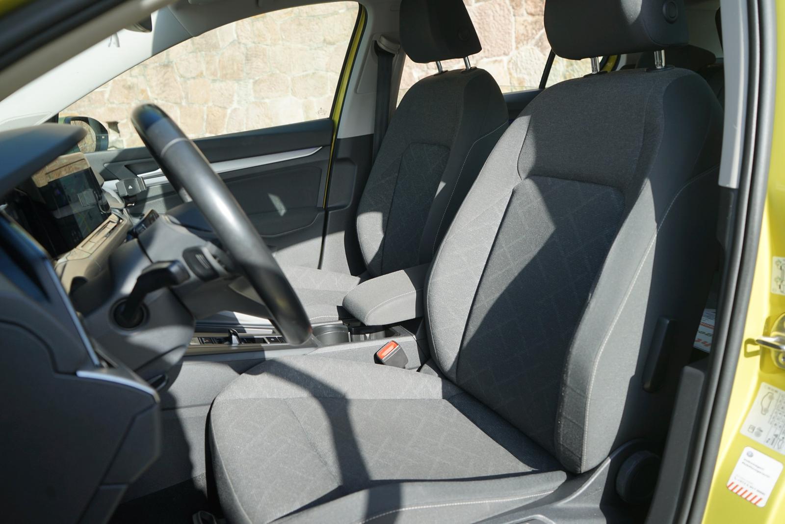 Volkswagen Golf VIII 1.0 eTSI Life LED Navi Sitzheizung ACC, миниатюра 30