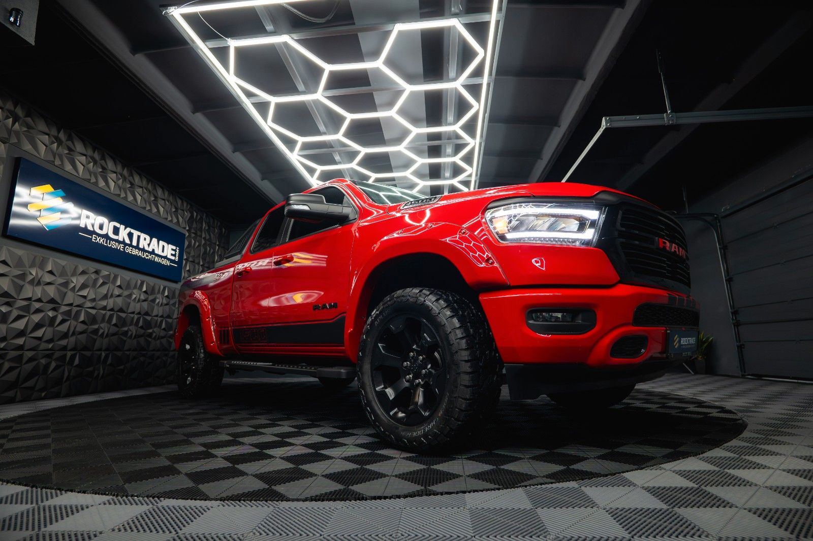 Fahrzeugabbildung Dodge RAM 5.7 V8 HEMI 4x4 RED DEVIL Offroad LONGBED