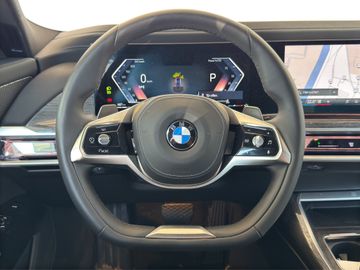 BMW 740 - 5
