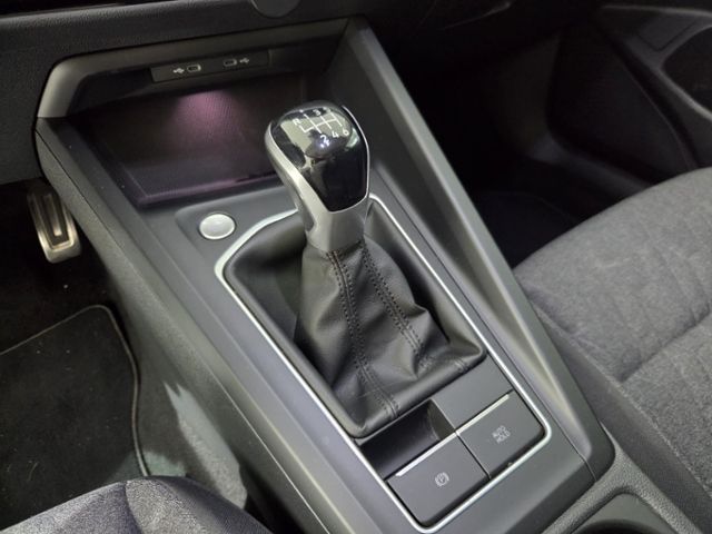 Golf VIII MOVE 1.5 TSI LED+ PANO ACC APP PDC