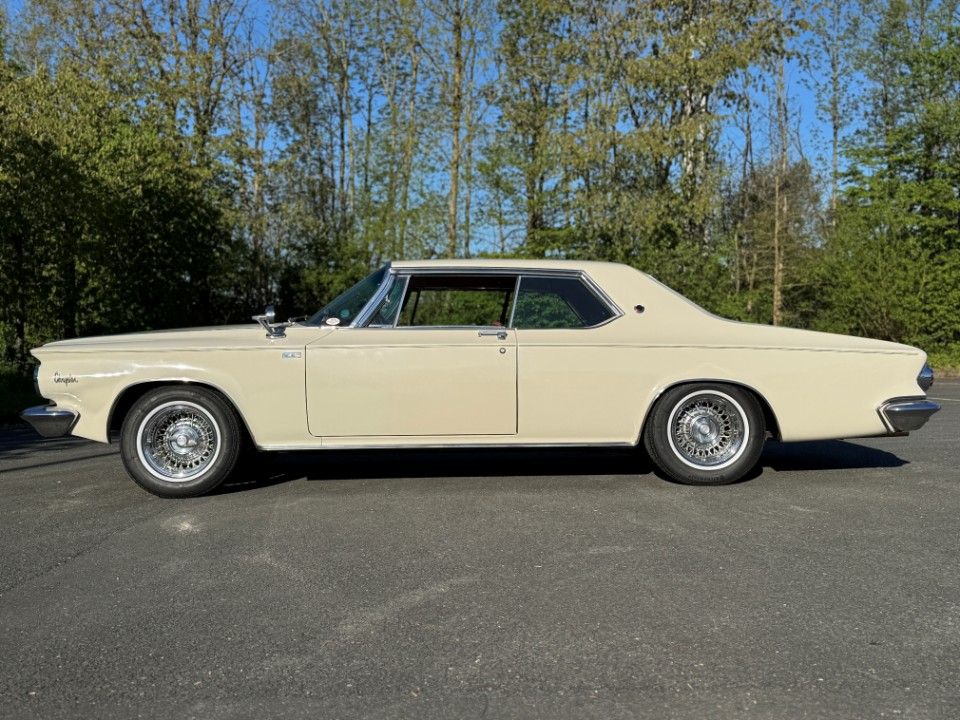 Fahrzeugabbildung Chrysler 300 J Coupe 6.8 Lettermotor