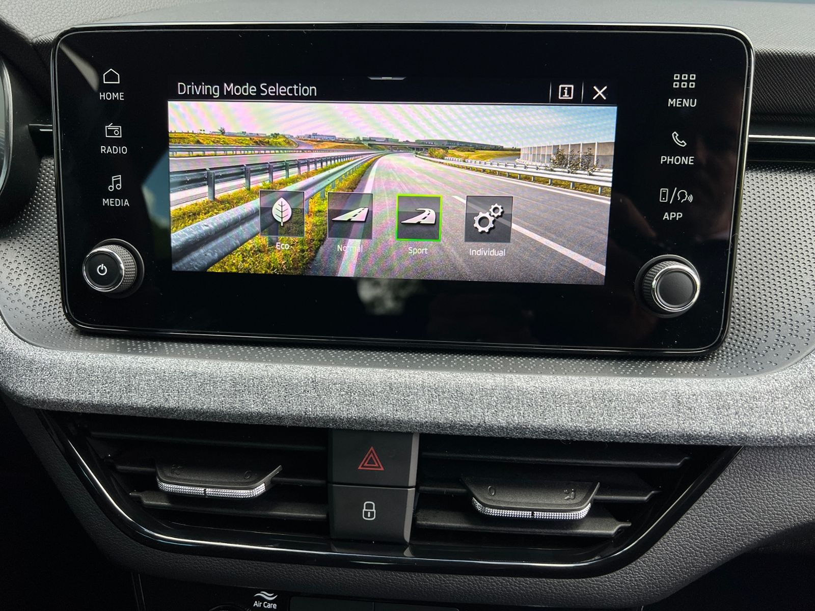 Fahrzeugabbildung SKODA Kamiq Selection 1.0 TSI DSG *AHK,LED,SmartLink,1