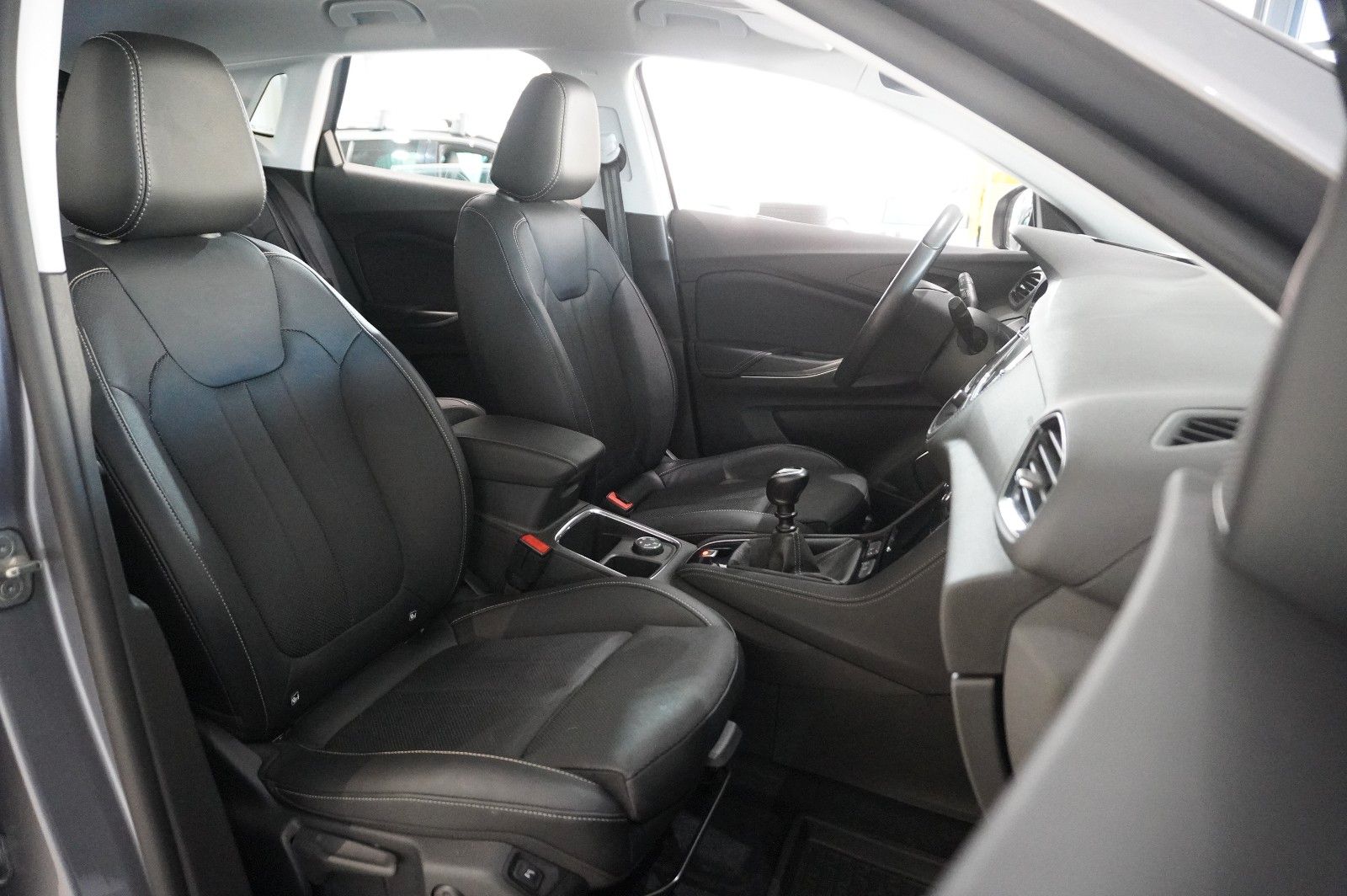 Fahrzeugabbildung Opel Grandland 1.5D ELEGANCE NAVI/LED/KAMERA/SPORT/SH