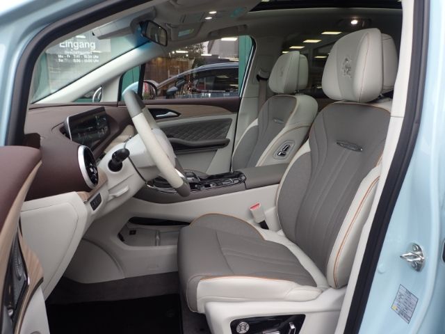 Fahrzeugabbildung DFSK Forthing 4 1,5T Allwetterreifen Unterbodenschutz