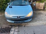 Peugeot 206 blau - gebrauchte Peugeot 206 aus dem Jahr 2001