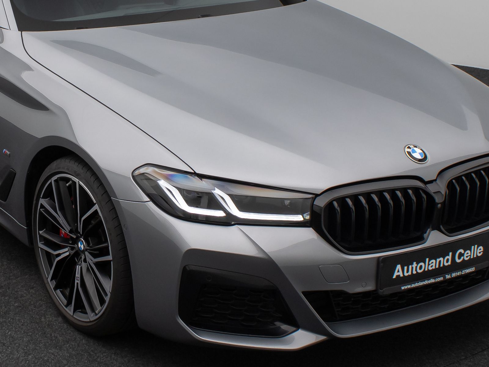Fahrzeugabbildung BMW 530d M Sport Panorama 360°DAB H/K Komfort 20Zoll