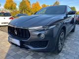 Maserati Levante GranLusso S Q4 Scheckheft 360 Cam - graue Maserati Levante