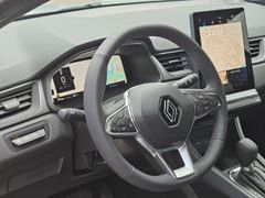 Fahrzeugabbildung Captur II Techno 1.6 E-TECH Hybrid 145 EU6e