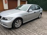 BMW 320 Baureihe 3 Lim. 320i - BMW 320 aus 2005: 320i