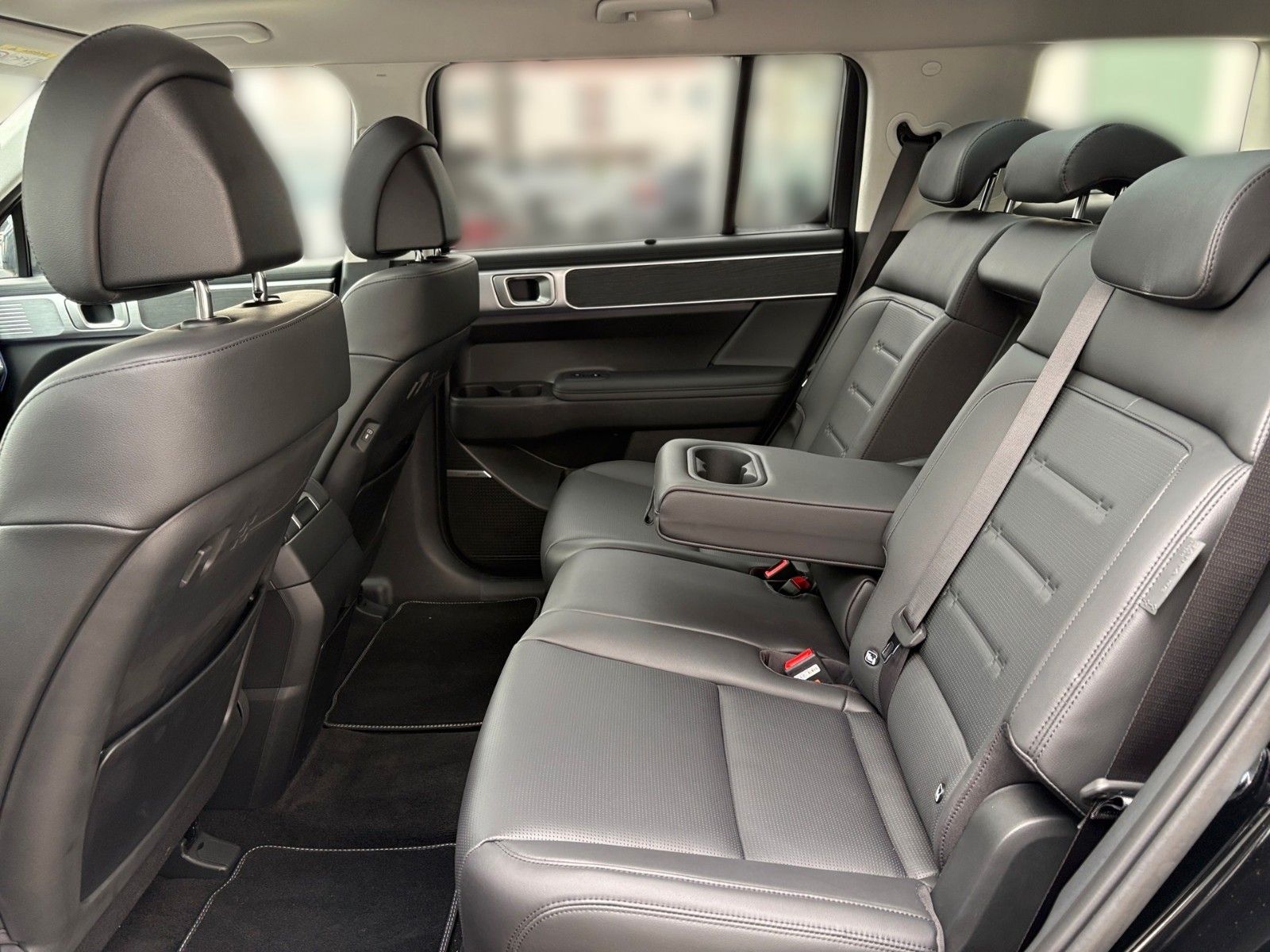 Fahrzeugabbildung Hyundai Santa Fe Hybrid Intro Glasschiebe-Dach