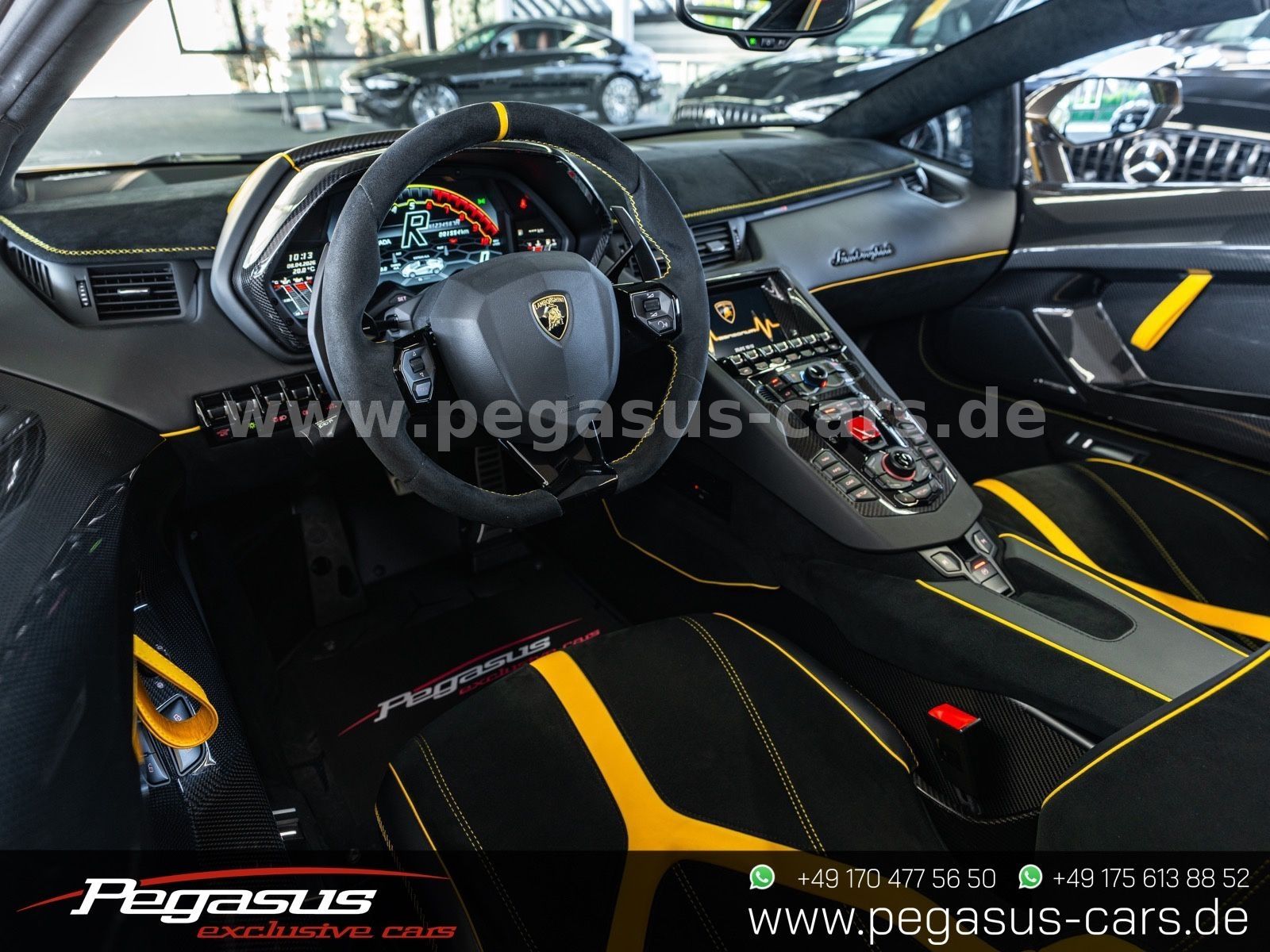 LAMBORGHINI Aventador - 34