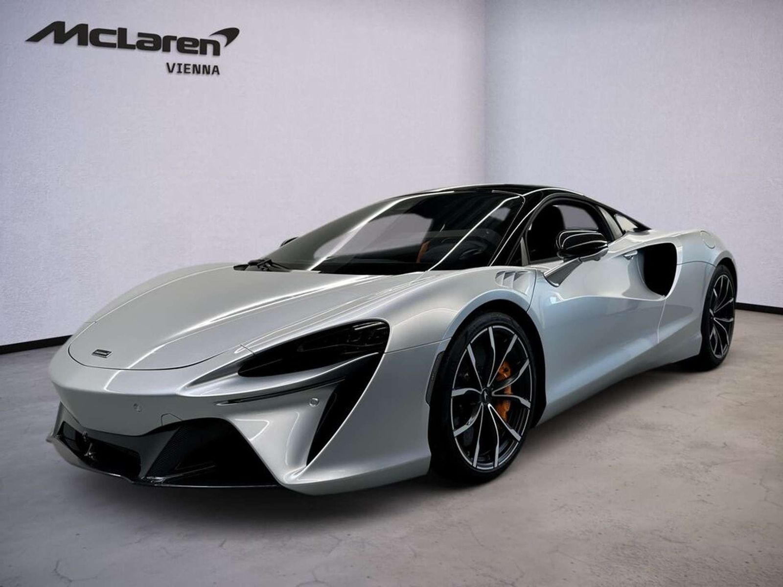 McLaren Artura Coupé / 0% Leasingaktion / B&W / Lift